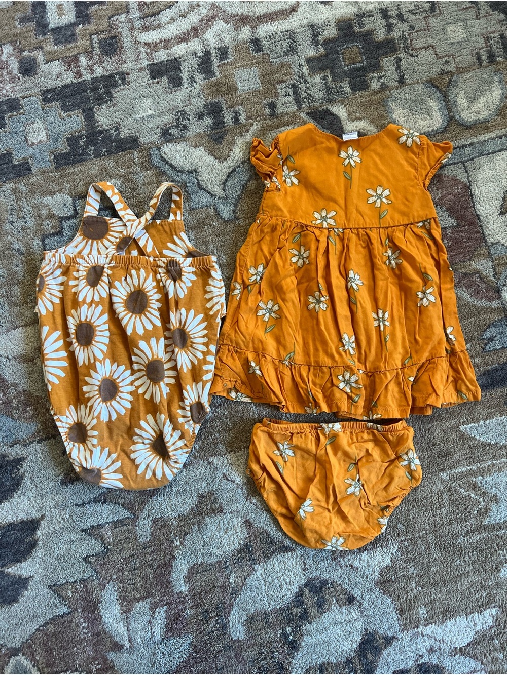 Carters Summer Bundle - Picture 4 of 4